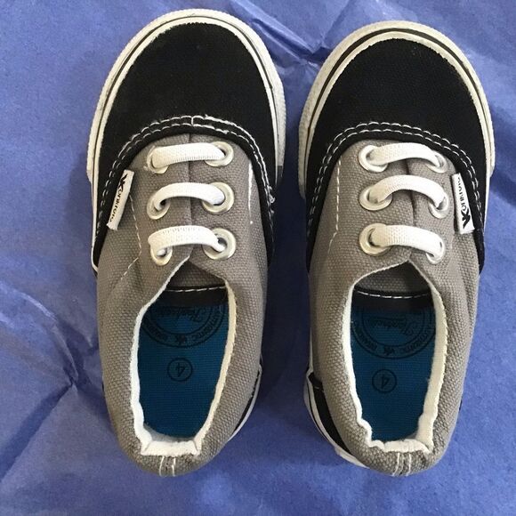 KONKRETE little sneakers size 4 - Picture 7 of 11